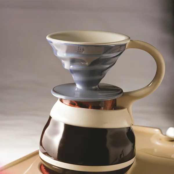 قهوه‌ساز سرامیکی V60 راهی برای رسیدن به طعم متفاوت قهوه